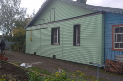 Новости — Монтаж винилового сайдинга и утеплителя на дом в п.г.т. Спирово — фото