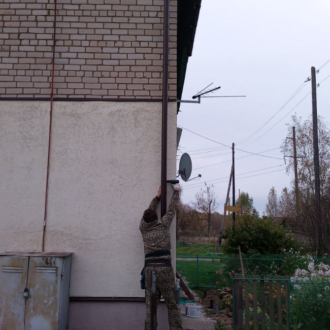 Водосточные системы, снегоудержатели — пластиковая водосточка grand line — фото